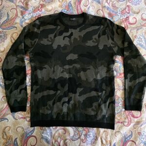 Zara Men's Black and Green Camouflage Crewneck Sweater